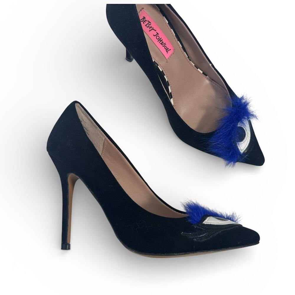 Betsey Johnson Black Eyes Blue Feather Heels Womens 6.5 Artsy Funky Unique - Picture 2 of 10